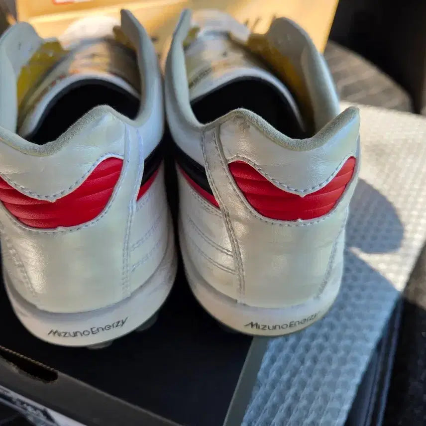 [SOLD OUT] 미즈노 모렐리아 살라 재팬 tf 흰검 260