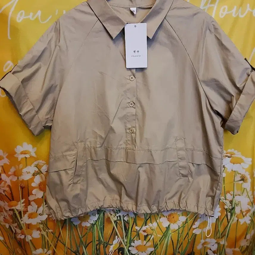 [BUNJANG] Beige Short Collar Short Sleeve Blouse (Free Size) / 미사용/베이지 숏 카라 블라우스F