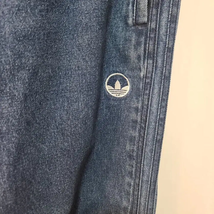 [BUNJANG] Adidas Denim Track Pants / 아디다스 데님 트랙 팬츠