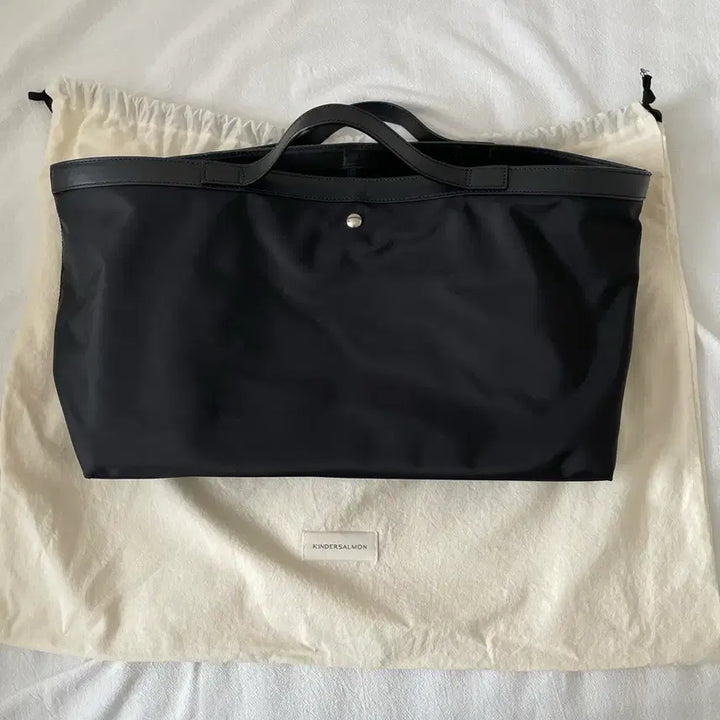[BUNJANG] Kinder Salmon Posell Nylon Tote Bag / 킨더살몬 (Posell Nylon tote) 포셀 나일론 토트백