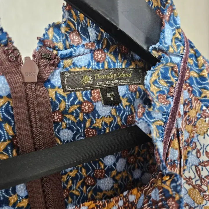 [BUNJANG] Thursday Island Floral Print Long Dress / 써스데이아일랜드 롱원피스