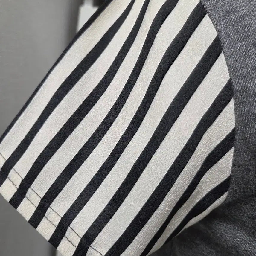 [BUNJANG] Striped Short Sleeve T-Shirt / (새상품)스트라이프 반팔 티셔츠