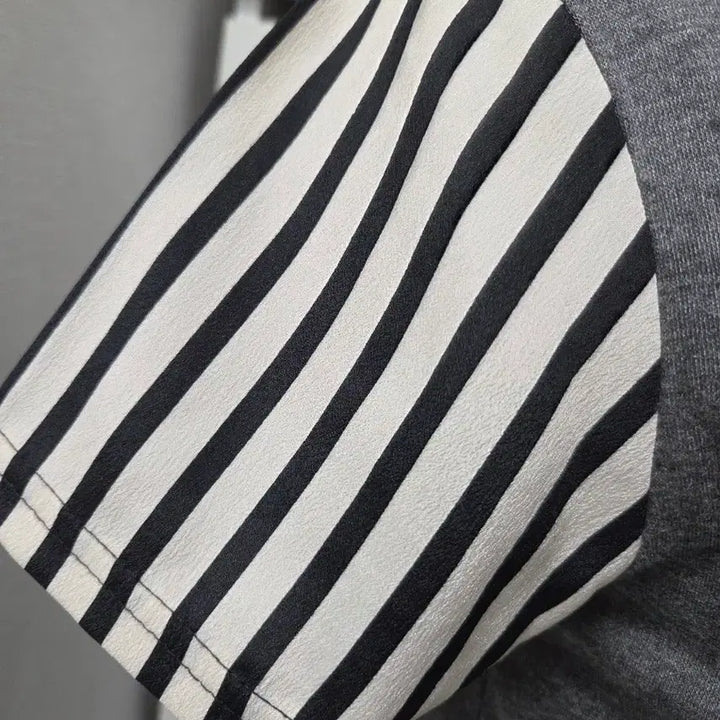 [BUNJANG] Striped Short Sleeve T-Shirt / (새상품)스트라이프 반팔 티셔츠
