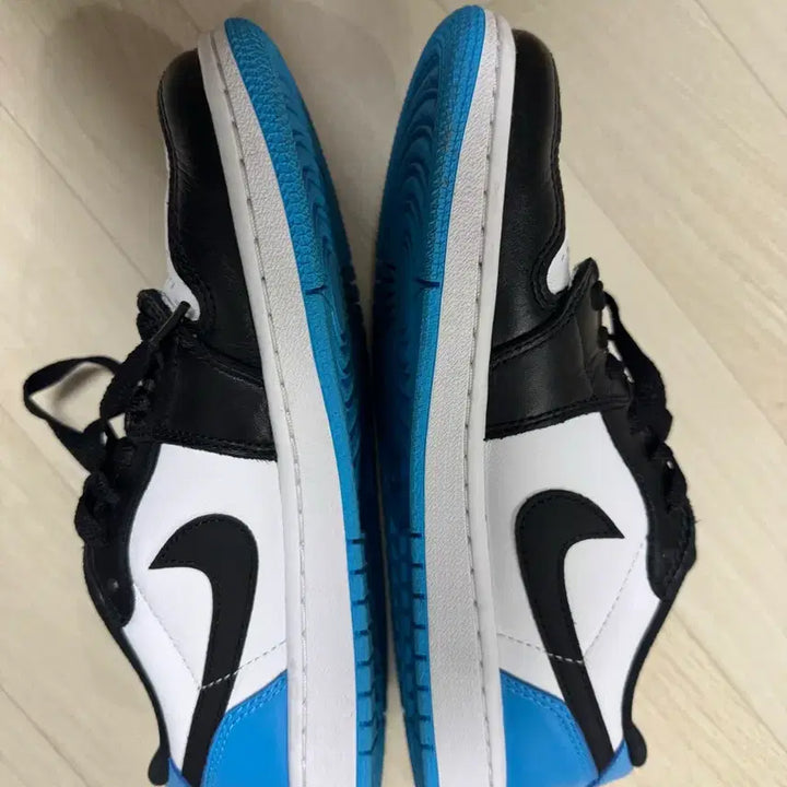 [BUNJANG] Nike Air Jordan 1 Retro Low OG Black Dark Powder Blue US 7.5 / 나이키 에어 조던 1 레트로 로우 OG 블랙 앤 다크 파우더 블루 255