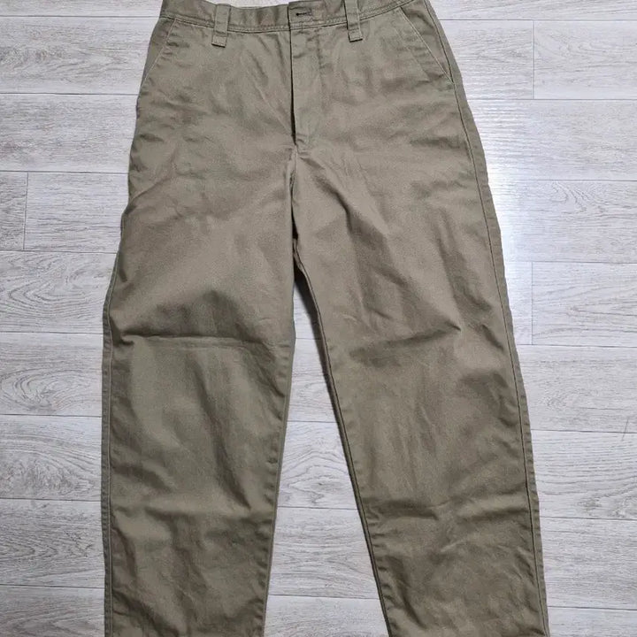 [BUNJANG] Uniqlo Wide Fit Chino Pants Beige / 유니클로 와이드핏 치노팬츠(82)