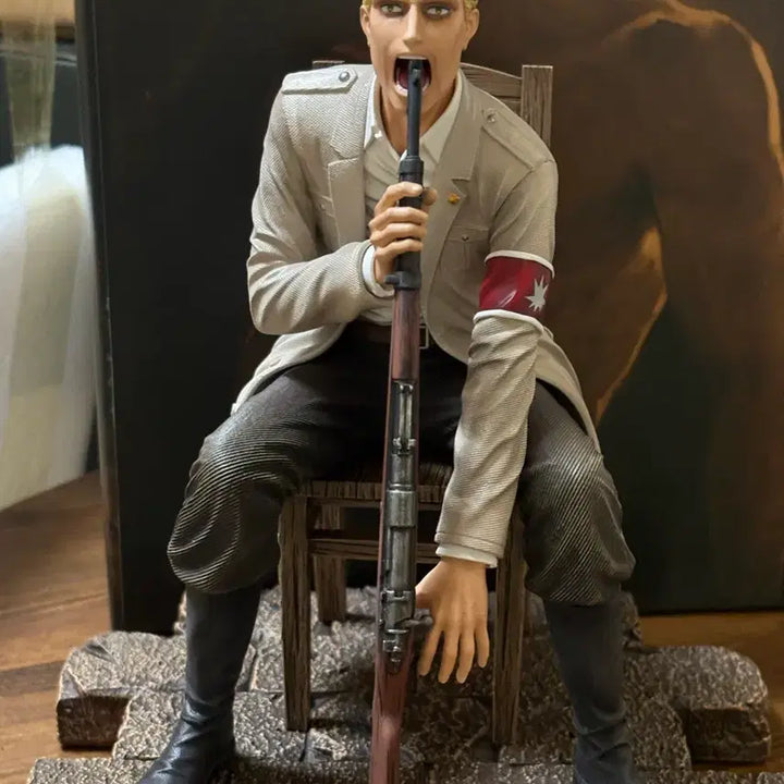 [BUNJANG] Model Power Attack on Titan Levi Resin Figure / model power 라이너 레진 진격의 거인 피규어