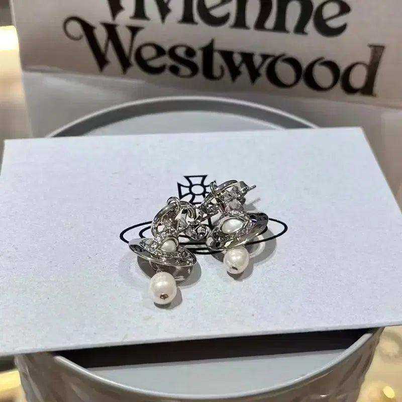 [BUNJANG] Vivienne Westwood Saturn Pearl Earrings / 비비안 웨스트우드 새턴 진주 귀걸이