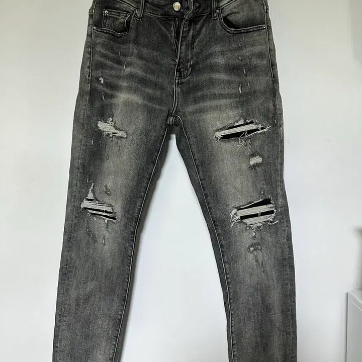 [BUNJANG] AMIRI Distressed Black Denim Jeans / AMIRI 아미리 디스트로이드 블랙 데님