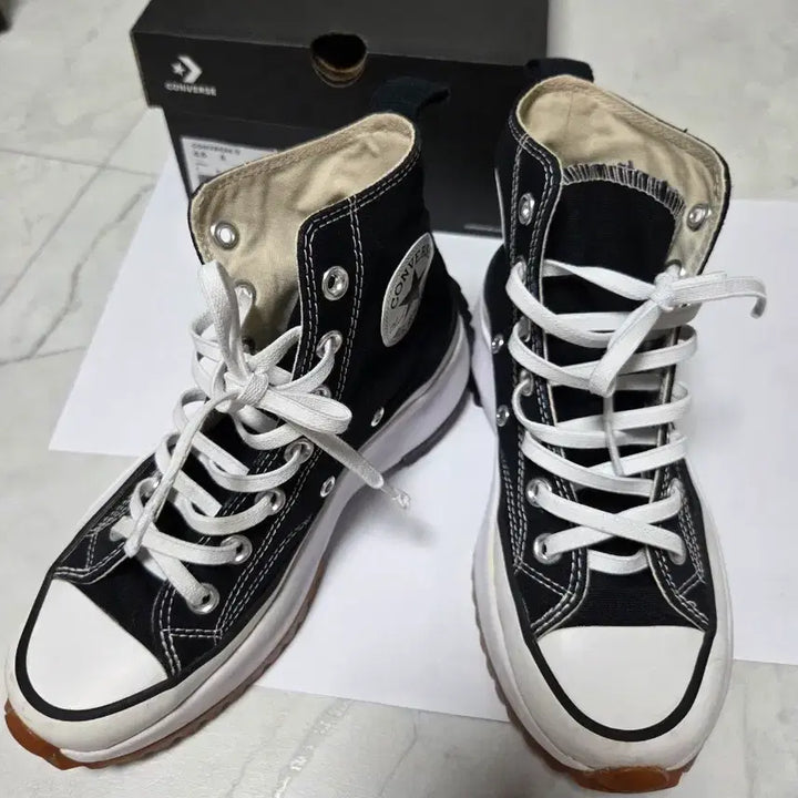 [BUNJANG] Converse Run Star Hike Black Sneakers / 컨버스 런스타 하이크 블랙 225 (~240)운동화