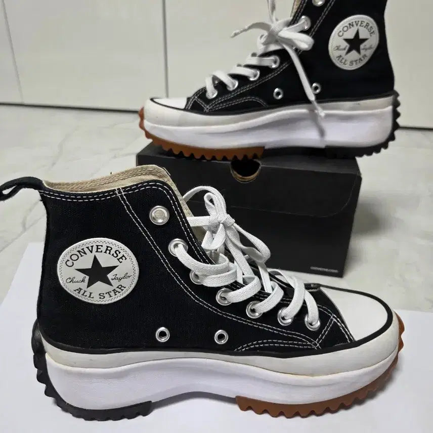 [BUNJANG] Converse Run Star Hike Black Sneakers / 컨버스 런스타 하이크 블랙 225 (~240)운동화