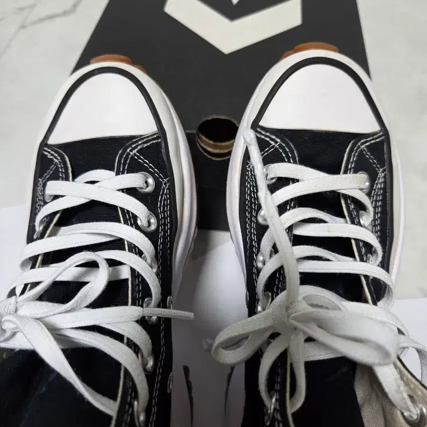 [BUNJANG] Converse Run Star Hike Black Sneakers / 컨버스 런스타 하이크 블랙 225 (~240)운동화