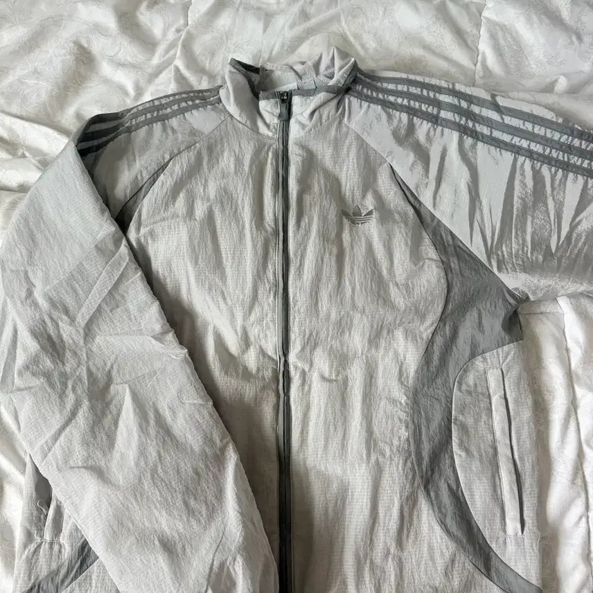 [BUNJANG] Adidas Adicolor 2000s Track Top - Grey / 아디다스 아디컬러 2000s 트랙탑 그레이