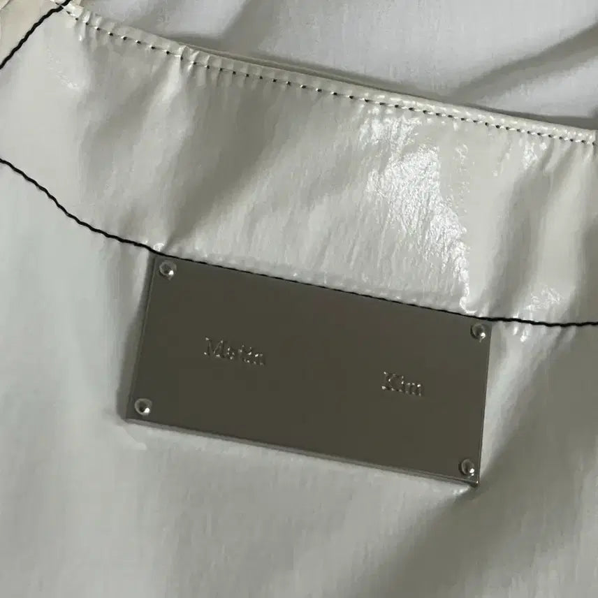 [BUNJANG] Matinkim Big Coating Tote Bag White / 마뗑킴 빅 코팅 토트백 흰색