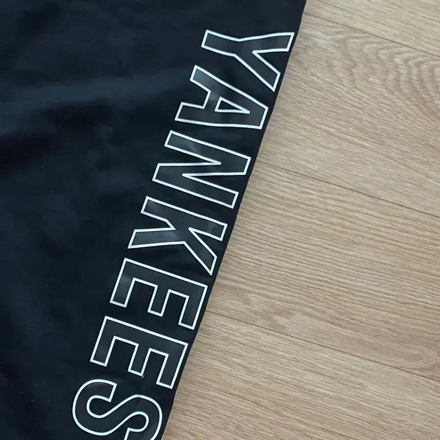 [BUNJANG] MLB New York Yankees Black Training Pants / MLB 뉴욕 양키스 검정색 트레이닝 바지