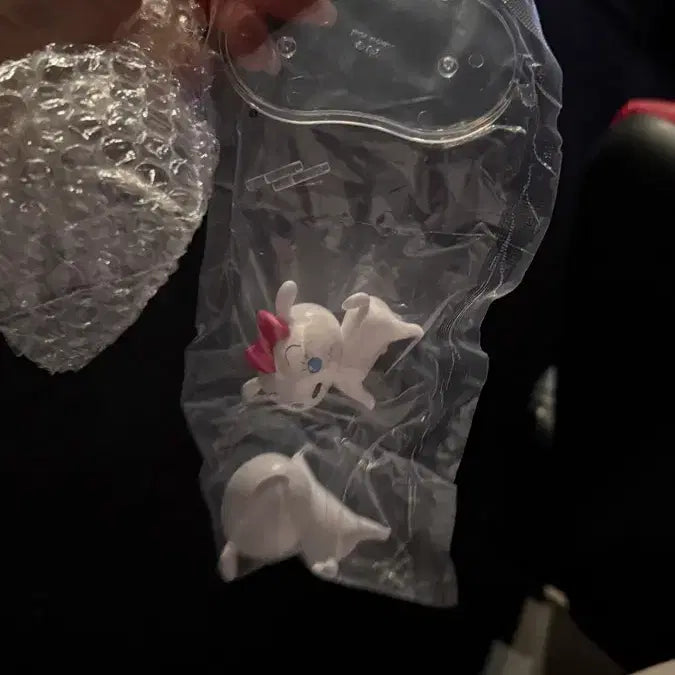 [SOLD OUT] cgv 흰둥이 피규어 히든