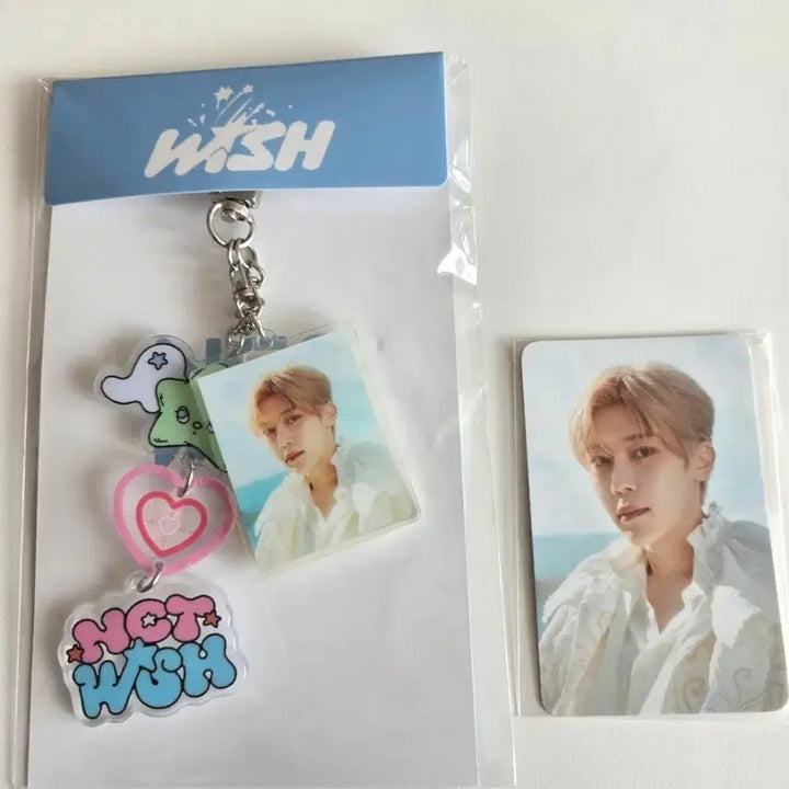 [BUNJANG] NCT WISH WISH Acrylic Photocard Keyring / [NCT WISH - WISH] 아크릴 포토 키링 미개봉 새제품