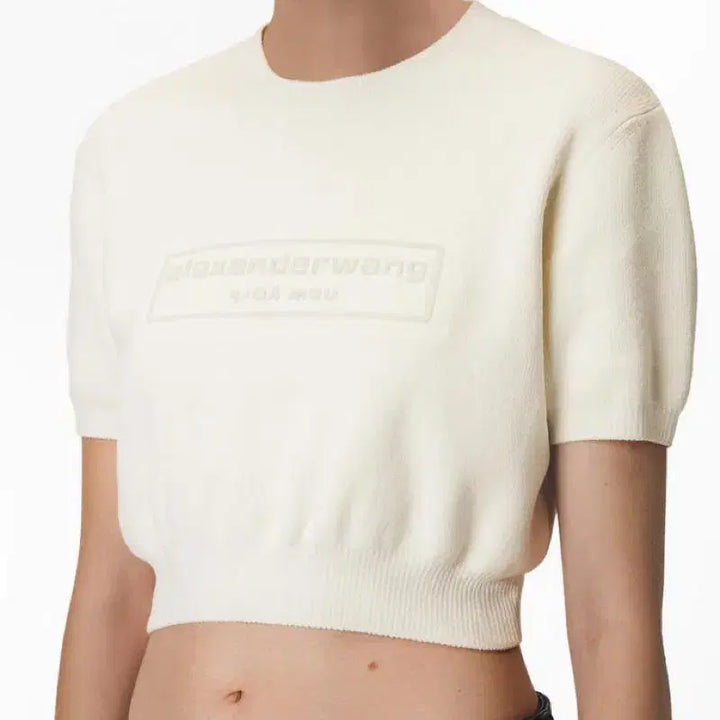 [BUNJANG] Alexander Wang Embossed Logo Crop Knit Top Ivory XS / 새상품) 알렉산더왕 엠보싱 로고 크롭 니트 탑 아이보리 xs