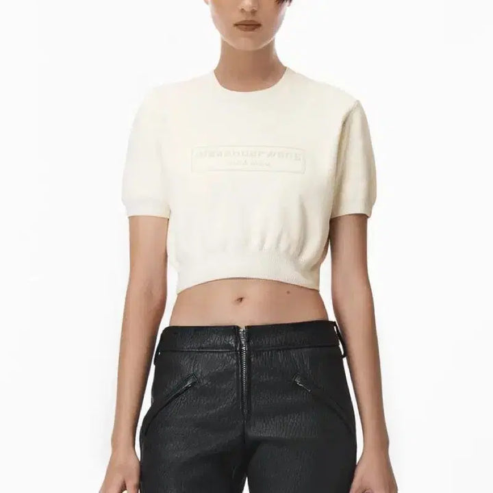 [BUNJANG] Alexander Wang Embossed Logo Crop Knit Top Ivory XS / 새상품) 알렉산더왕 엠보싱 로고 크롭 니트 탑 아이보리 xs