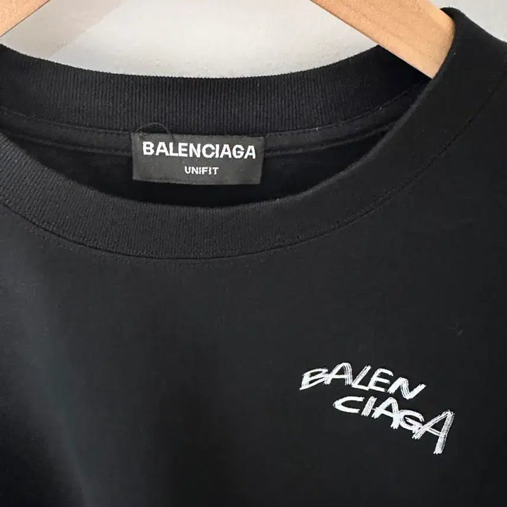 [BUNJANG] Balenciaga Drawing Logo Short Sleeve T-Shirt / 발렌시아가 드로잉 로고 반팔 티셔츠