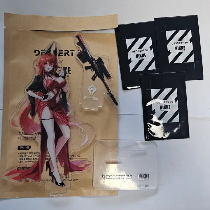 [BUNJANG] Nikke x Dessert39 Red Hood Acrylic Stand + 3 Photocards / 니케 X 디저트39 레드후드 아크릴스탠드 + 포카 3종