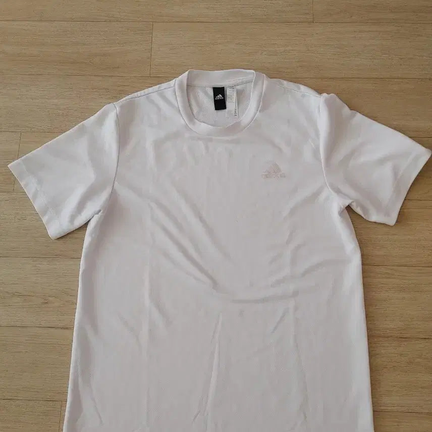 [BUNJANG] Adidas Polyester Short Sleeve T-Shirt (M) / 아디다스 폴리 반팔 티셔츠 ( M )