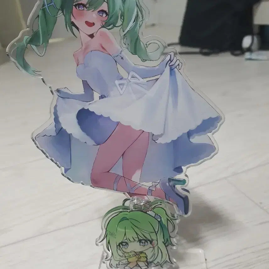 [BUNJANG] Stellive Rico Wedding Dress Acrylic Stand &amp; Mini Keyring Set / 스텔라이브 리코 아크릴 키링 세트