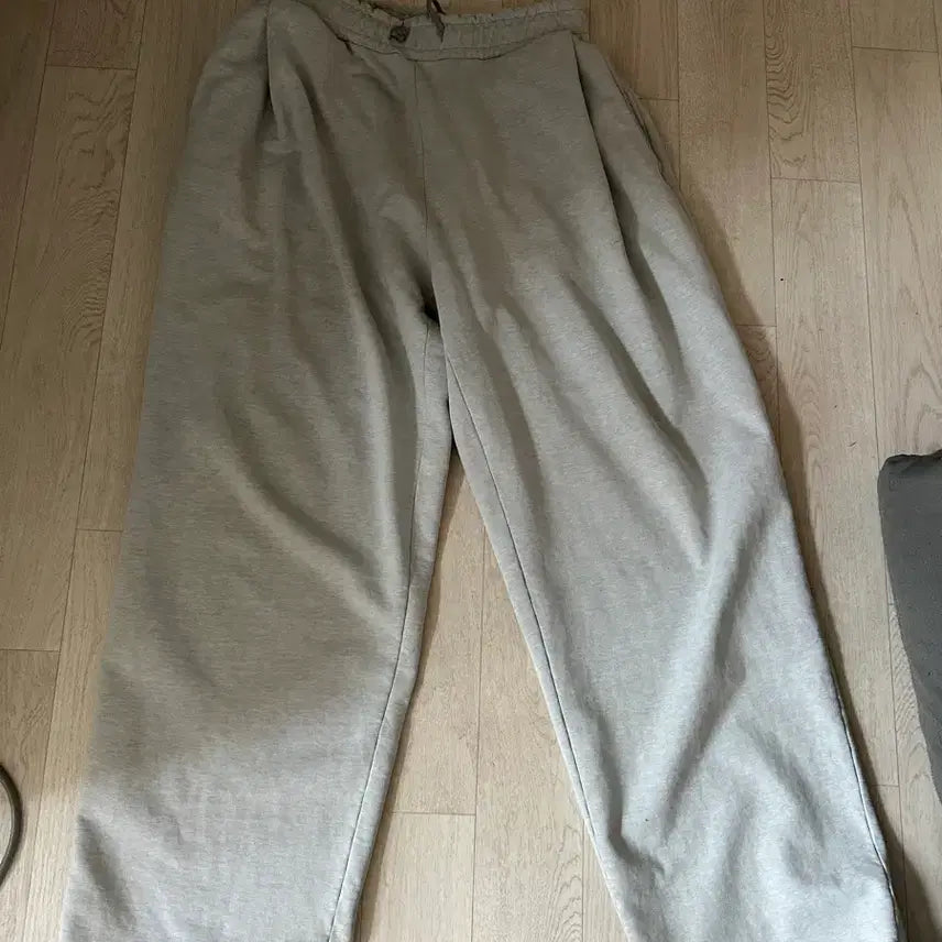 [BUNJANG] Milo Archive Grey Sweatpants L / 밀로아카이브 그레이 스웻팬츠 L