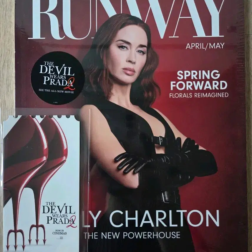 [BUNJANG] The Devil Wears Prada 2 Runway Magazine &amp; OT Set / 악마는 프라다2 오티 OT 런웨이 매거진
