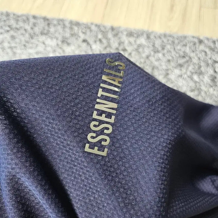 [BUNJANG] Fear of God Essentials Sleeveless T-Shirt Navy/Black / 에센셜 민소매 티셔츠