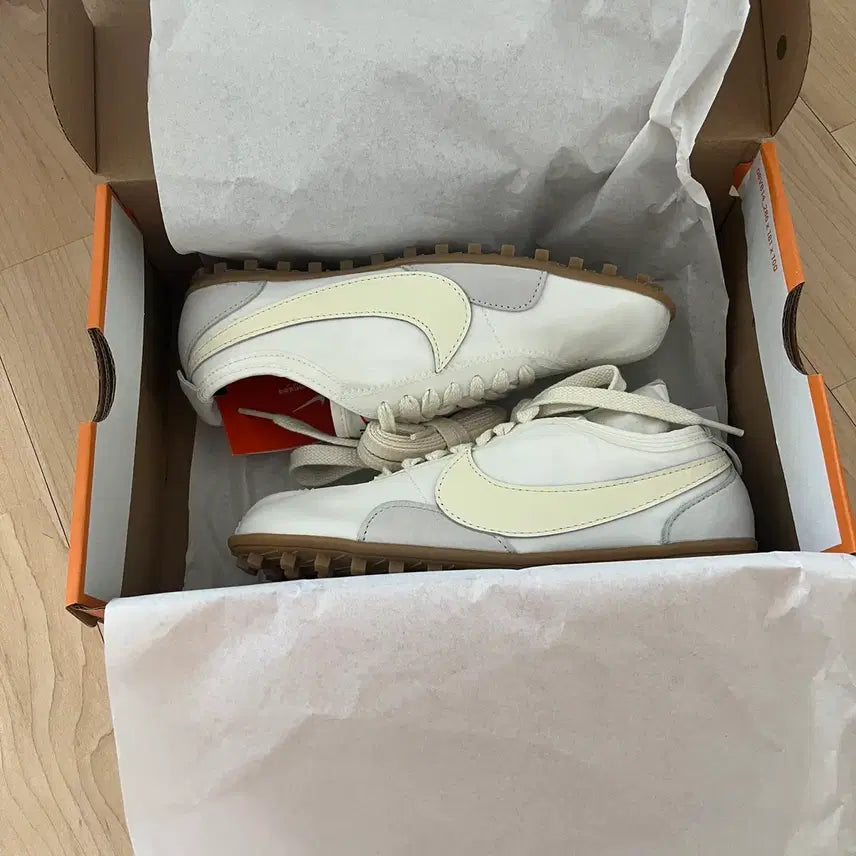 [BUNJANG] Nike MMW ZoomMokåkasi Summit White Shoes (Womens 7) / (새상품)나이키 문슈즈 og 서밋화이트 220