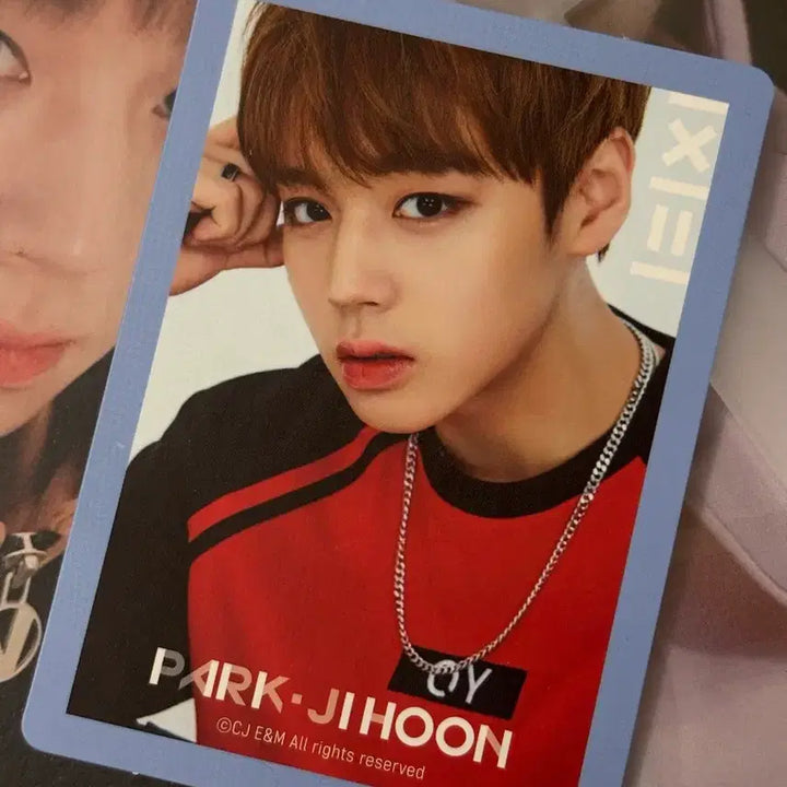 [BUNJANG] Park Jihoon Wanna One Energetic HwalHwal Photocard / 박지훈 워너원 포카 활활 에너제틱