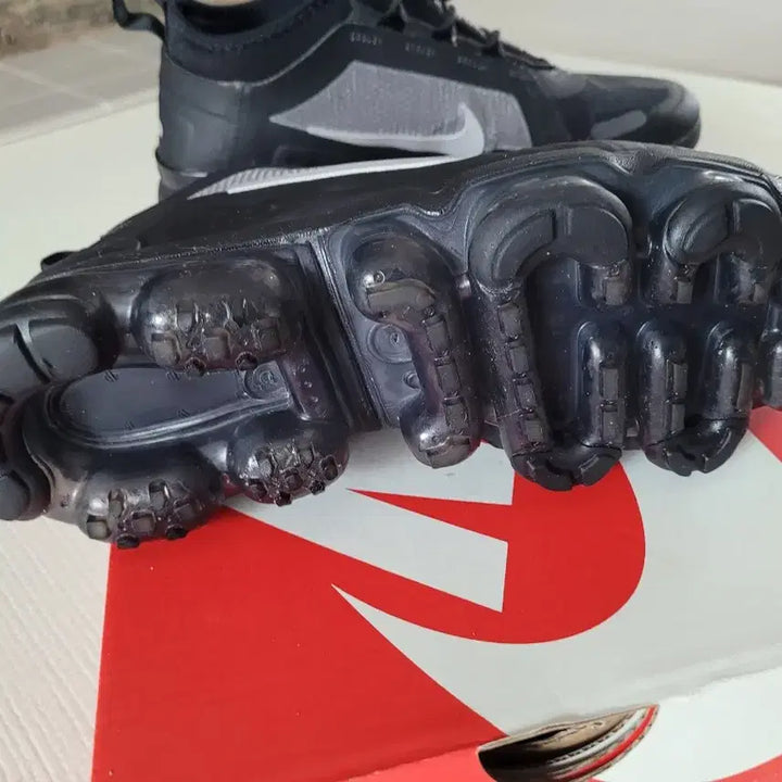[BUNJANG] Nike Air Vapormax EVO Triple Black / 나이키 에어 베이퍼맥스 EVO 트리플 블랙 230.(완전깨끗함)