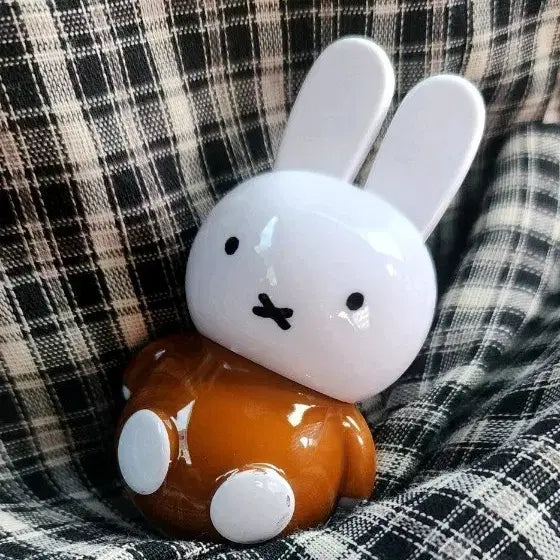 [BUNJANG] Daiso Miffy Eureka Maru Tumbler Figure (Brown) / 다이소 미피 유레마루 오뚝이 피규어 갈색
