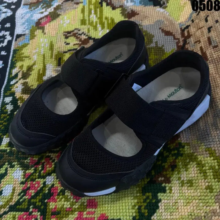 [BUNJANG] National Lemouton Black Mary Jane Sneakers (240) / 네셔널 르무통 블랙 메리제인 운동화 240