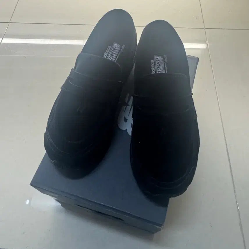 [BUNJANG] New Balance 1906R Black Loafers 270 / 뉴발란스 1906R 블랙 로퍼 270