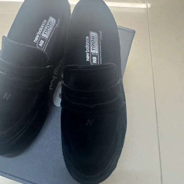[BUNJANG] New Balance 1906R Black Loafers 270 / 뉴발란스 1906R 블랙 로퍼 270