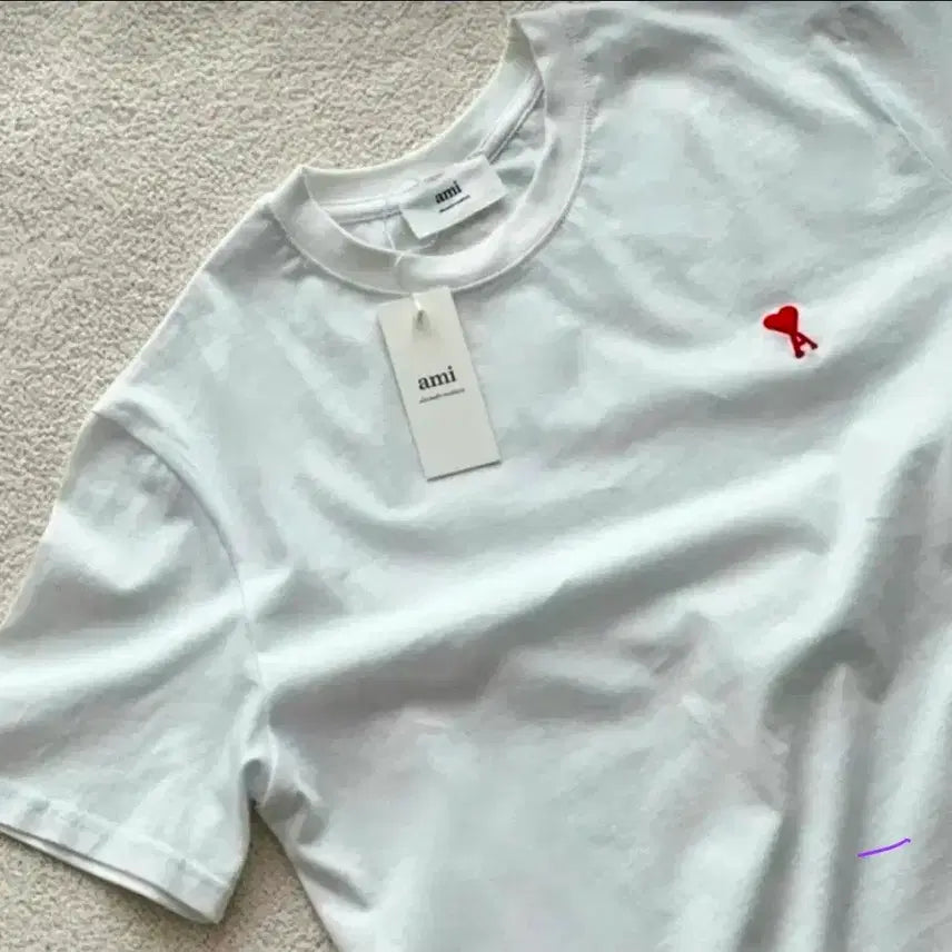 [BUNJANG] AMI Small Heart Logo Short Sleeve T-Shirt / 아미 스몰 하트 로고 반팔티