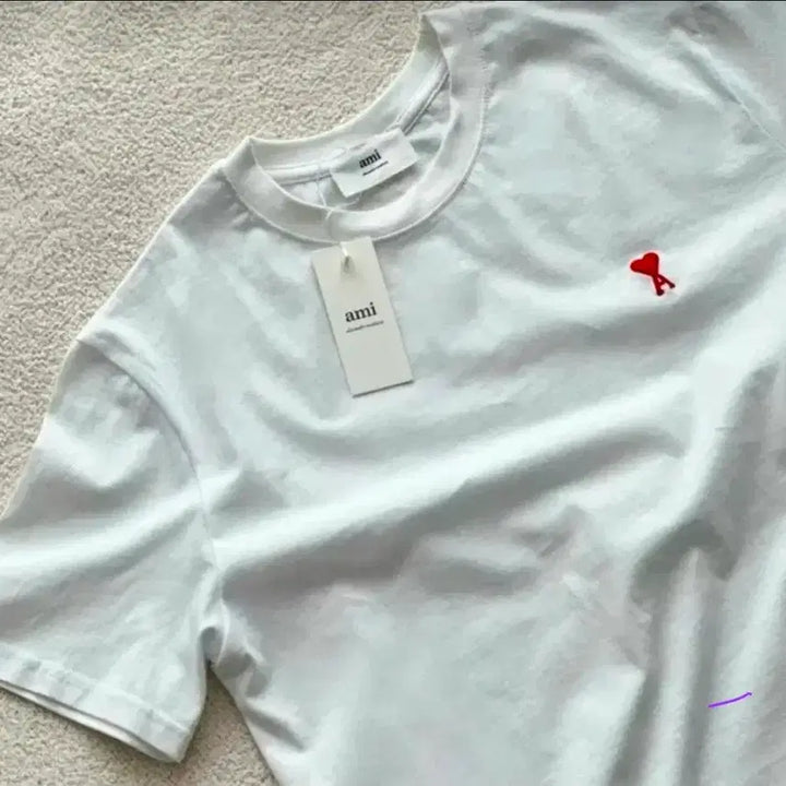 [BUNJANG] AMI Small Heart Logo Short Sleeve T-Shirt / 아미 스몰 하트 로고 반팔티
