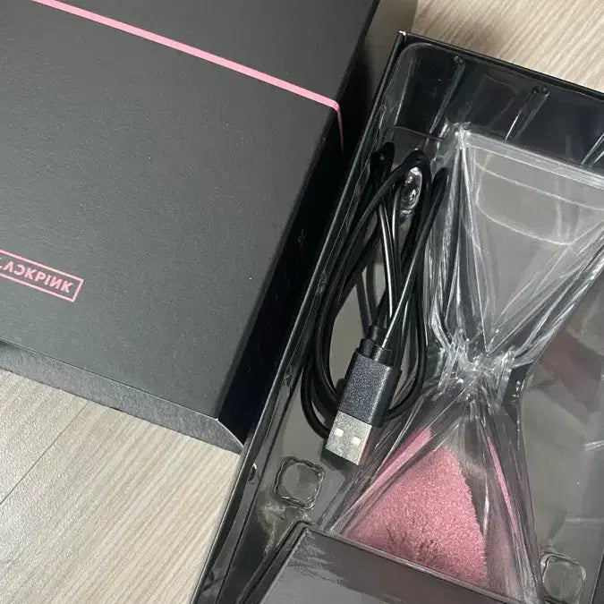 [BUNJANG] BLACKPINK DEADLINE Hourglass Mood Lamp (Unsealed) / 블랙핑크 DEADLINE 모래시계 무드등 개봉