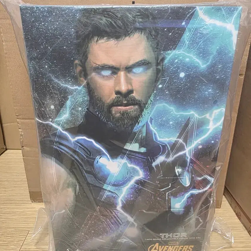 [BUNJANG] Hot Toys Thor Avengers: Infinity War Figure (Display Item) / 핫토이 토르 어벤져스 인피니티 워 피규어 (개봉전시품)