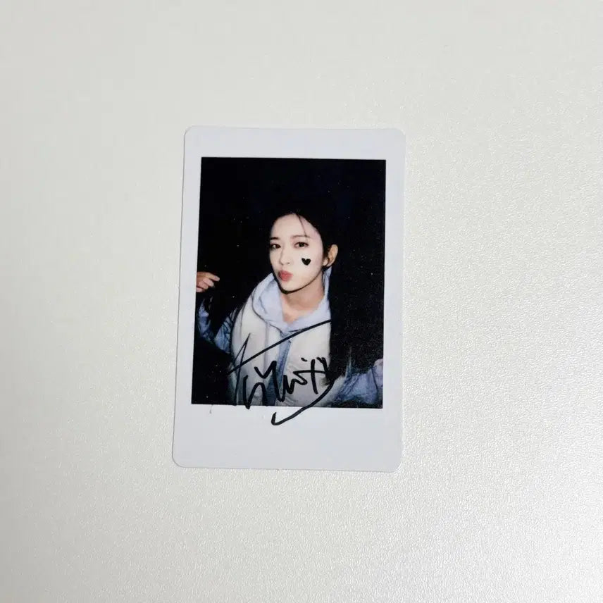 [BUNJANG] IVE Yujin Eleven IZWE Polaroid POB Photocard / 아이브 유진 안유진 일레븐 이즈위 폴라 미공포 포카 양도 ive