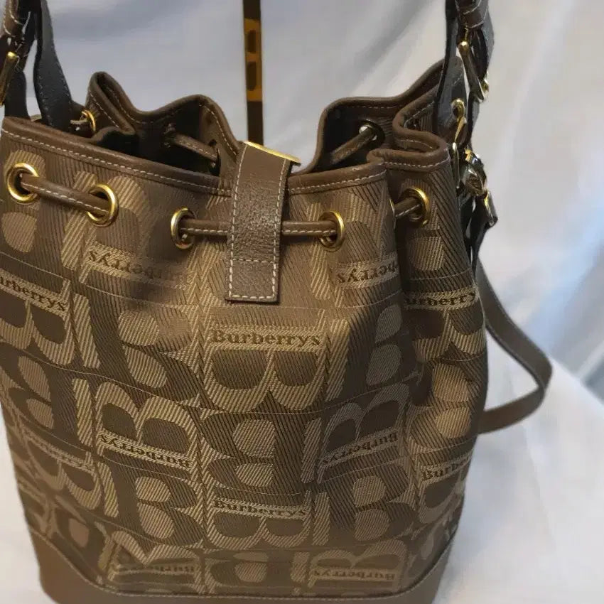 [BUNJANG] Burberry Monogram Canvas Bucket Bag Brown / 정품 버버리 캔버스 버킷백 브라운