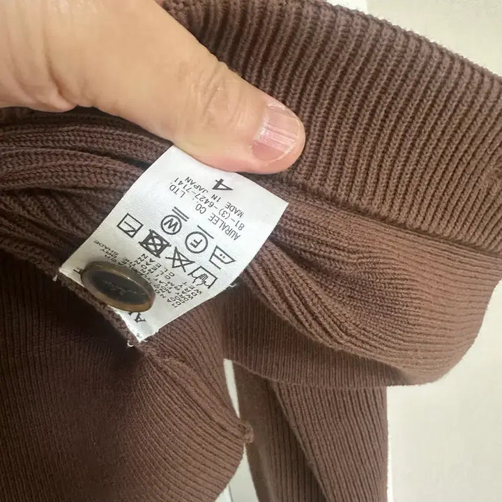 [BUNJANG] Auralee Rib Cardigan Dark Brown Size 4 / 오라리 립 가디건 다크브라운 4사이즈 (100)