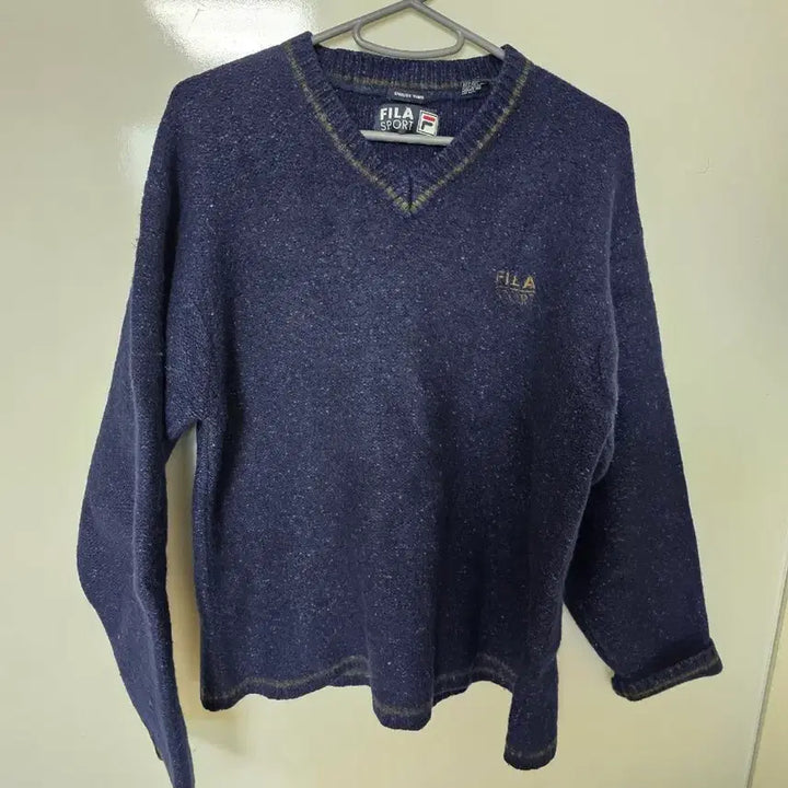 [BUNJANG] FILA Navy V-Neck Sweater Wool Knit M / 휠라 FILA 네이비 V넥 스웨터 울 니트 m