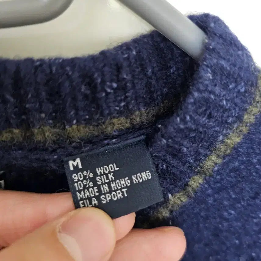 [BUNJANG] FILA Navy V-Neck Sweater Wool Knit M / 휠라 FILA 네이비 V넥 스웨터 울 니트 m