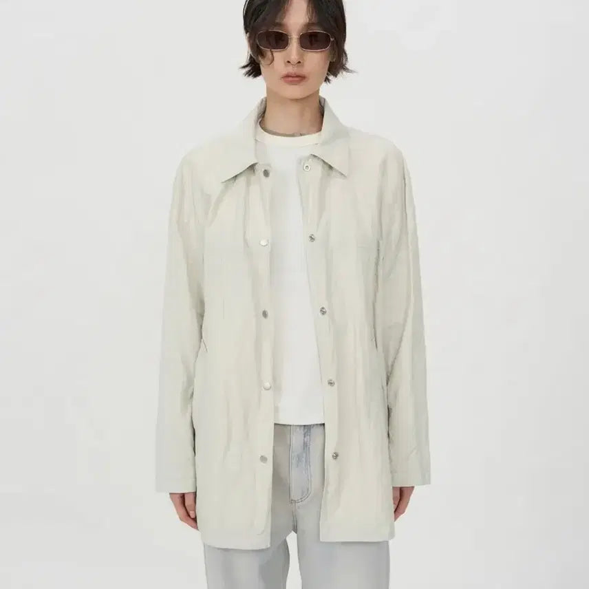 [BUNJANG] In Silence Woman Wrinkle Oversized Half Trench Coat / 인사일런스우먼 링클 오버핏 하프 트렌치