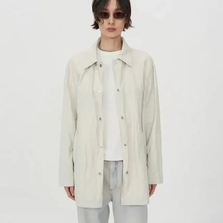 [BUNJANG] In Silence Woman Wrinkle Oversized Half Trench Coat / 인사일런스우먼 링클 오버핏 하프 트렌치