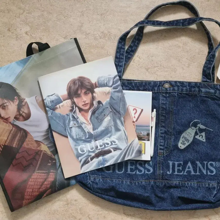[SOLD OUT] 스트레이키즈 StrayKids 게스 현진 성수 팝업  각인 데님