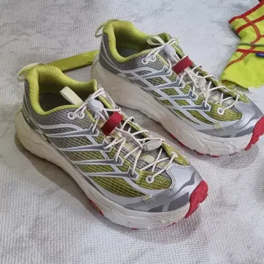 [BUNJANG] Hoka One One Mafate Speed 2 Nicole McLaughlin / 호카 오네오네 마파테 쓰리 2 니콜 맥러플린 265