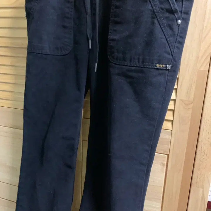 [BUNJANG] LoopOn Butterfly Loose Flare Pants Size S / 루프온 버터플 루즈 플레어 팬츠 s사이즈